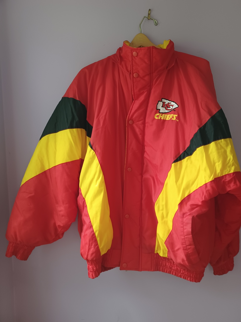Kansas City Chiefs Red Colorblock Puffer Jacket
